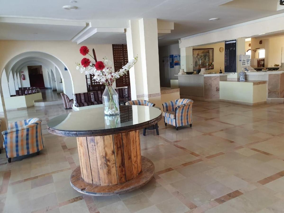 Club Tergui Hotel Chott Meriem Exterior foto